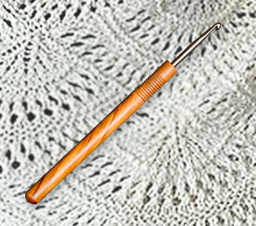 Крючок Addi вязальный с ручкой из оливкового дерева 4.5 мм / 15 см (фото, вид 1)
