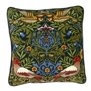 Набор для вышивания крестом Bothy Threads подушка "Bird" William Morris (Птицы)