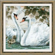 Набор для вышивания крестом Риолис "Белые лебеди"